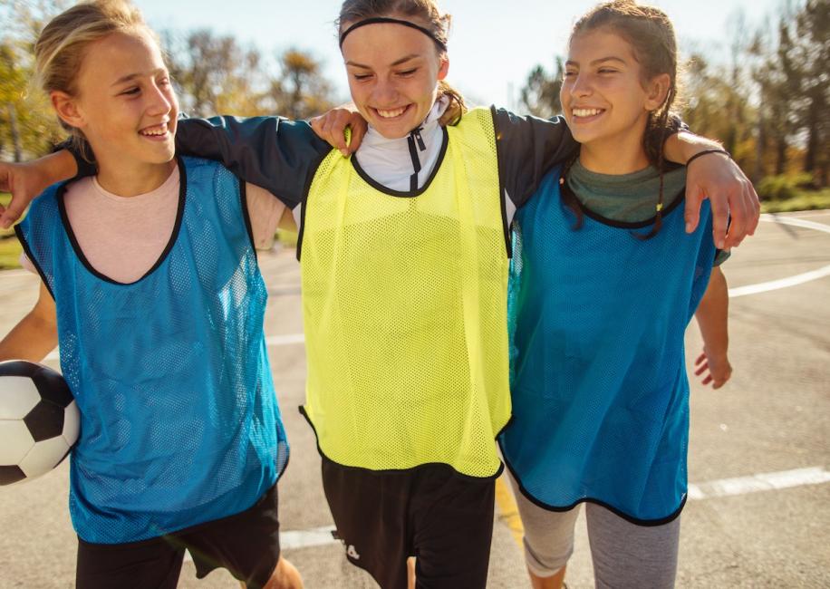 Pourquoi une ado sur 2 décroche du sport ?