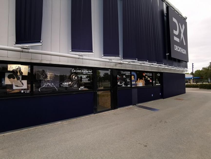 Avec DX, Decathlon teste un lieu hybride entre magasin et show room