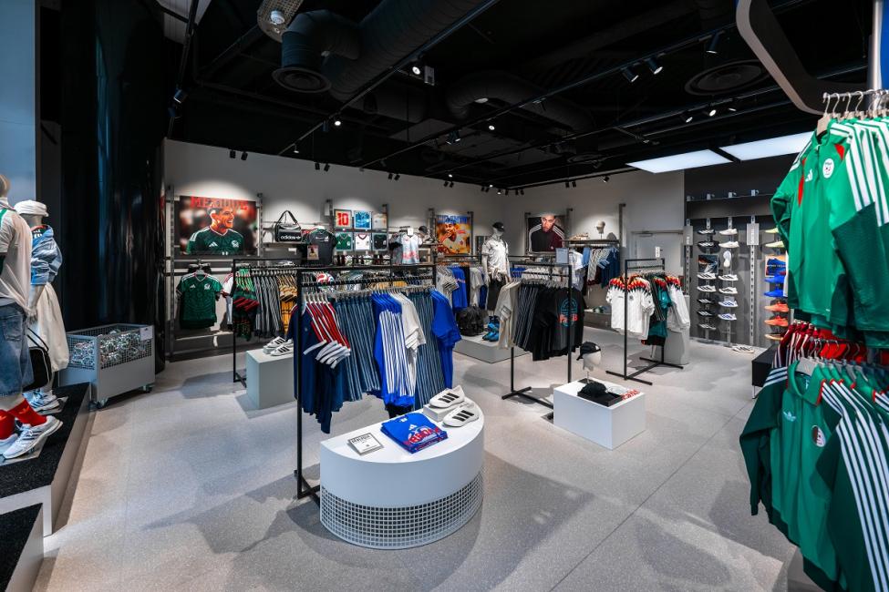 Adidas (Westfield Paris Les Halles)
