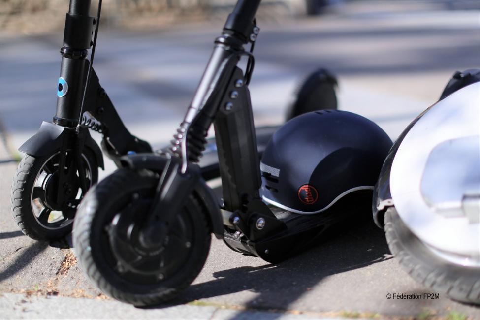 La trottinette électrique va vite aussi