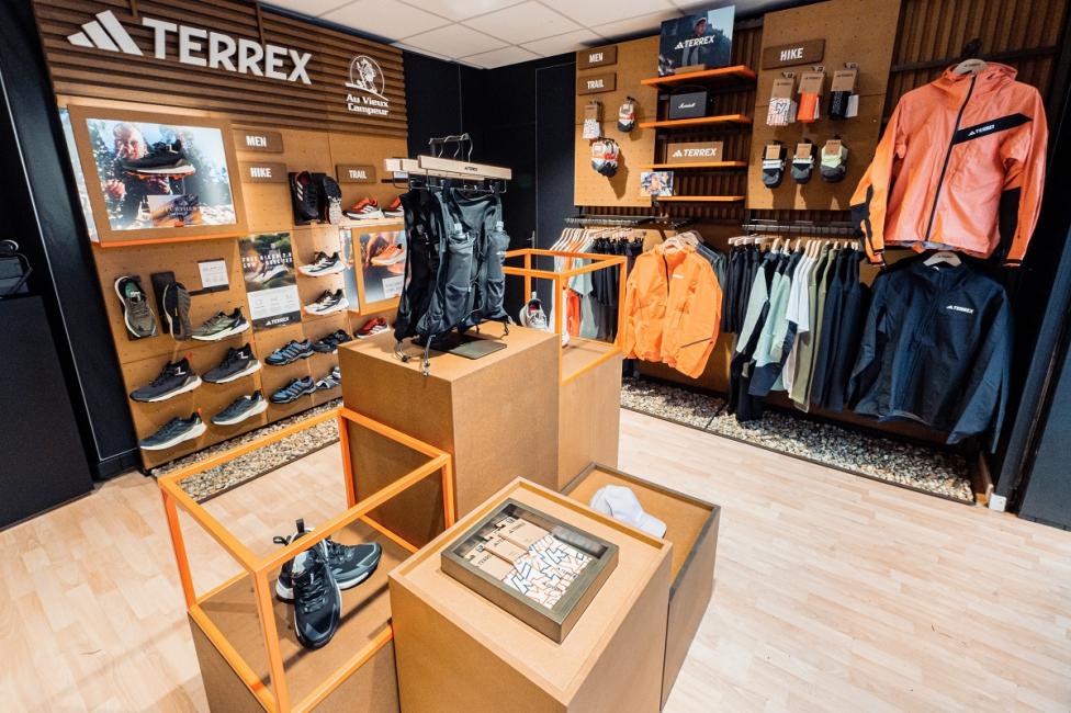 Terrex se connecte à la communauté outdoor parisienne avec Au Vieux Campeur