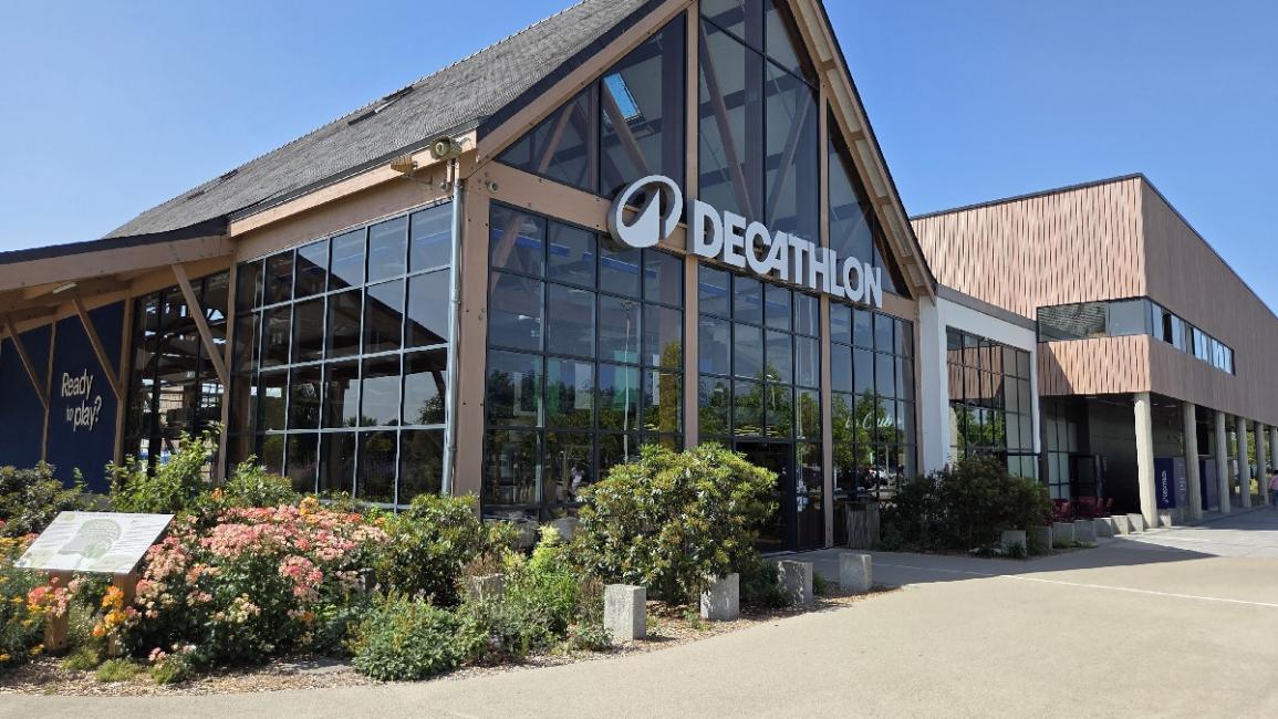 Comment Decathlon est allé plus vite que le marché en France en 2025 ?