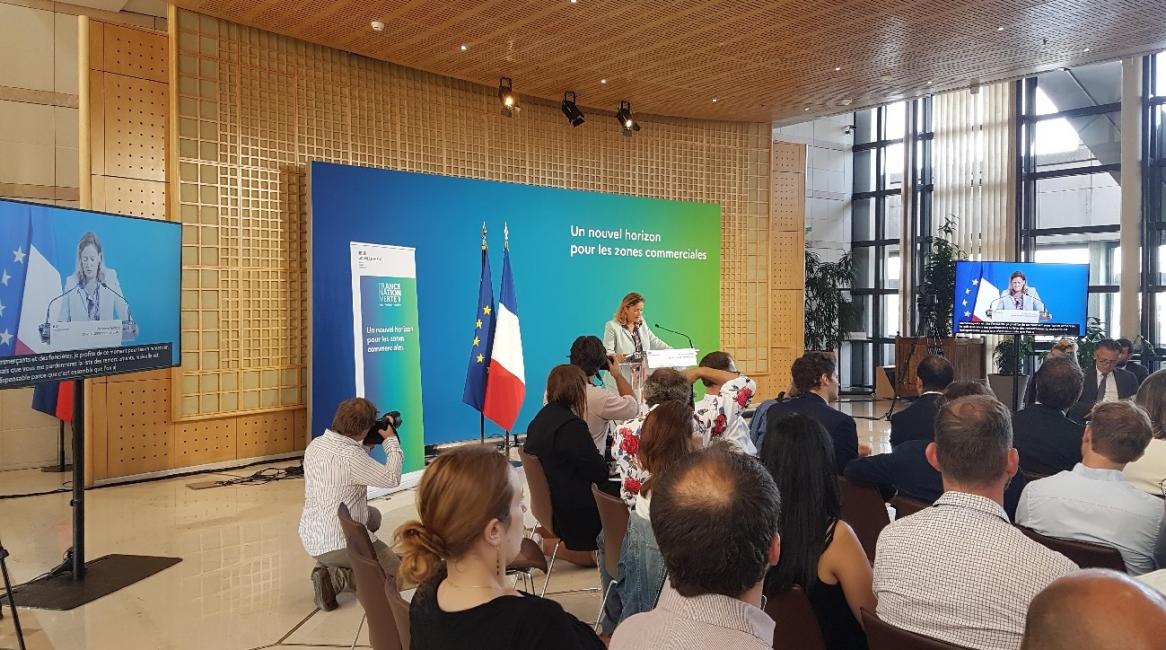 L’Etat lance un plan de transformation des zones commerciales