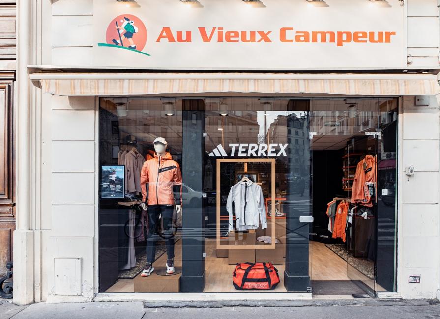 Terrex se connecte à la communauté outdoor parisienne avec Au Vieux Campeur