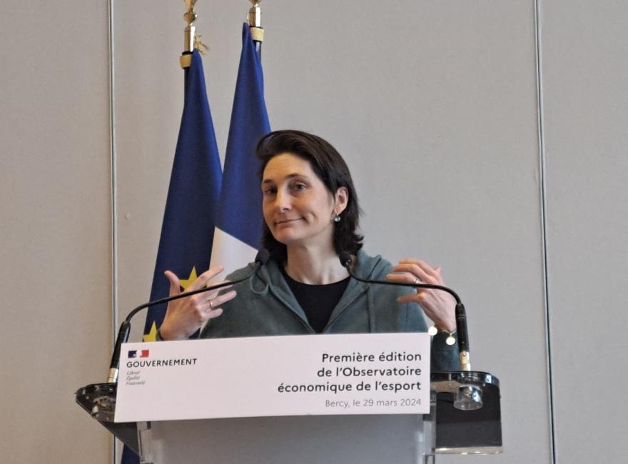 Amélie Oudéa-Castéra : « Je crois énormément au modèle hybride sport / esport »