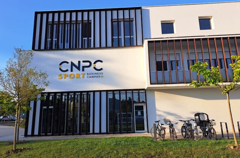 Eklore reprend aussi sous son ombrelle les formations techniques du CNPC Sport