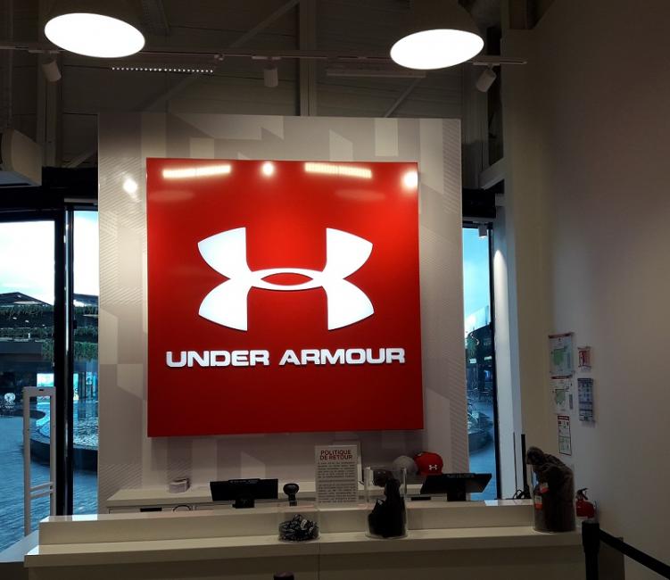 Under Armour : Lisa Collier