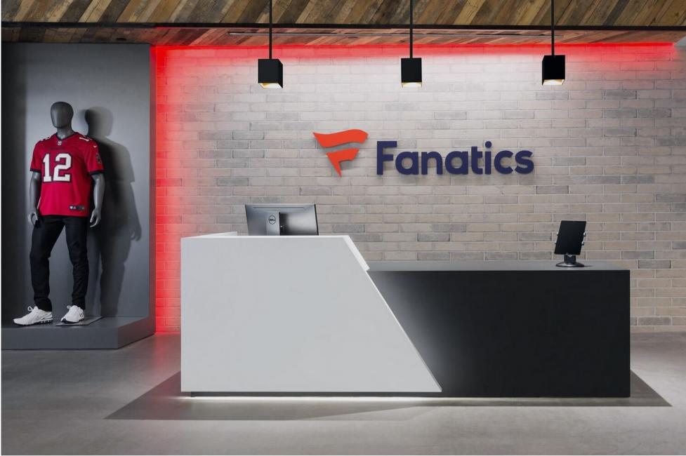 Fanatics consolide ses activités sous licence