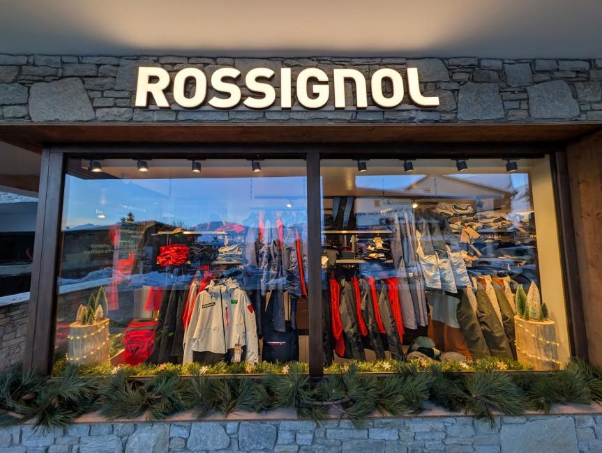 Cara Group ouvre 2 nouveaux magasins premium