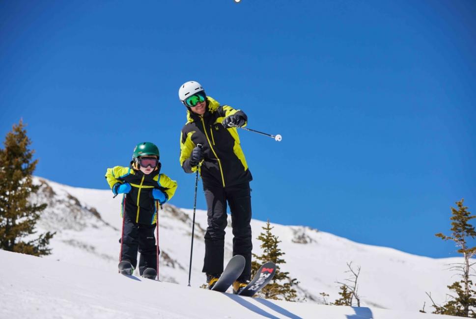 Le port du casque désormais obligatoire sur les pistes italiennes