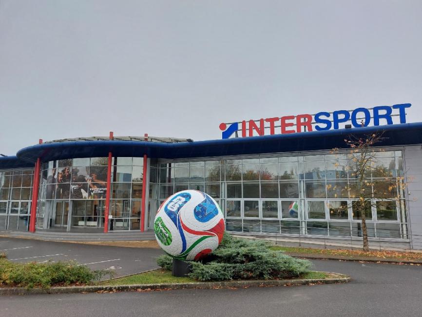 Intersport inaugure son site logistique modernisé de la Plaine de l'Ain